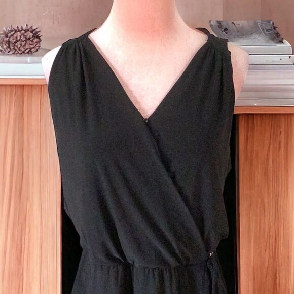 WHITE HOUSE BLACK MARKET SIZE 4 BLACK ONE PIECE SKORT JUMPSUIT - Picture 3 of 6